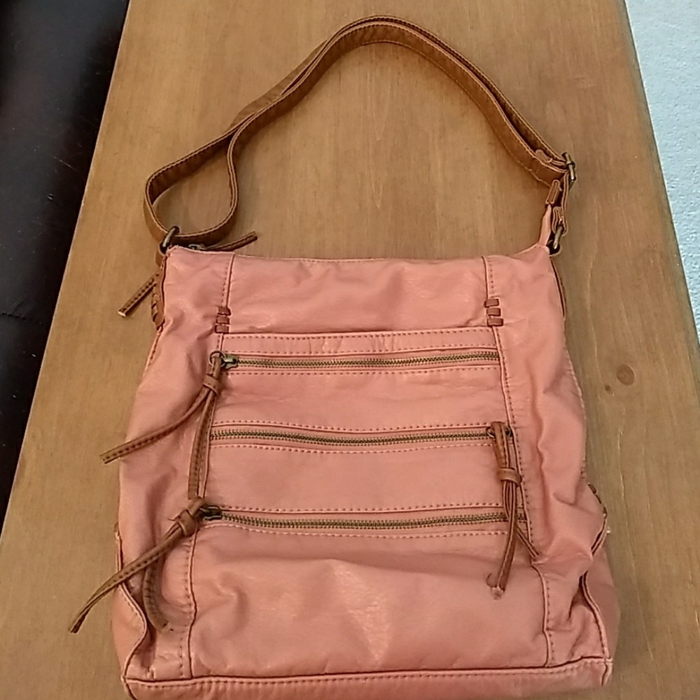 DONATED Bueno peachy pink zippered purse hobo style